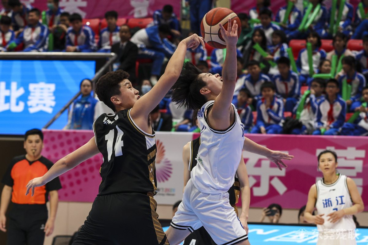 AYX SPORTS-浙江女篮夺得重要胜利,士气高昂的比赛